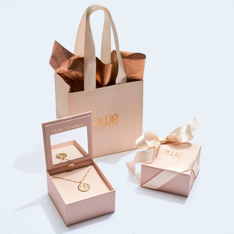 Jewelry box and coordinated paper bag packaging set