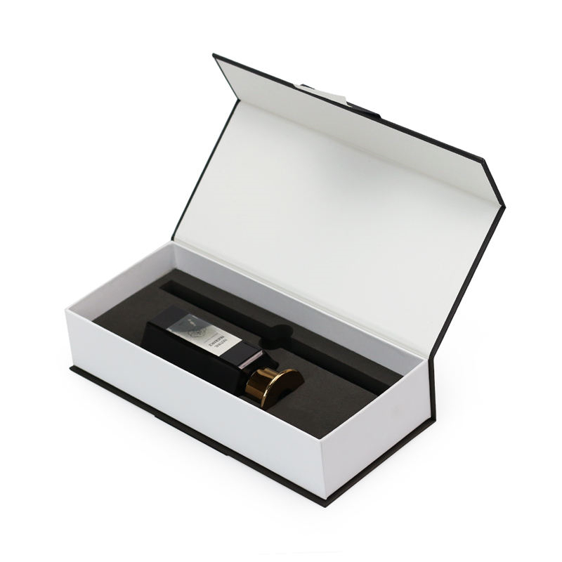 White Cardboard Magnetic Closure Box